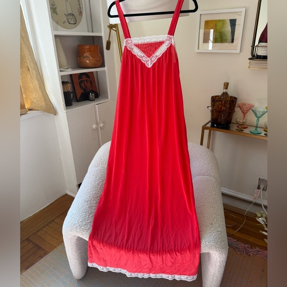 Vintage Red Maxi Dress with White Lace - Picture 6 of 9